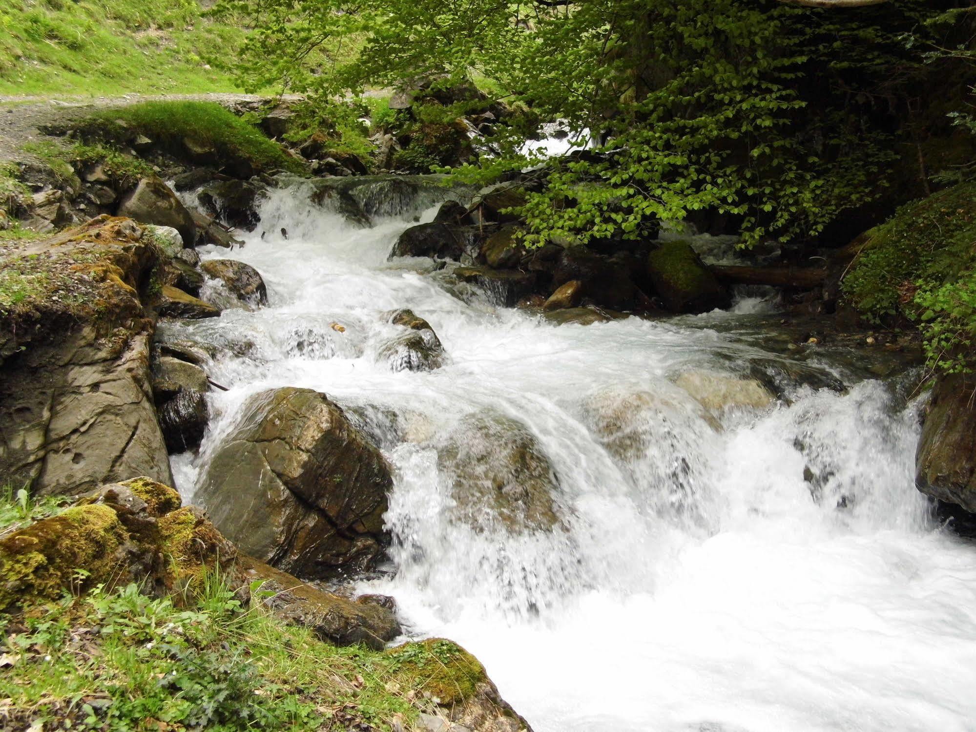 Gite Auberge Les Cascades La Mongie Bagian luar foto
